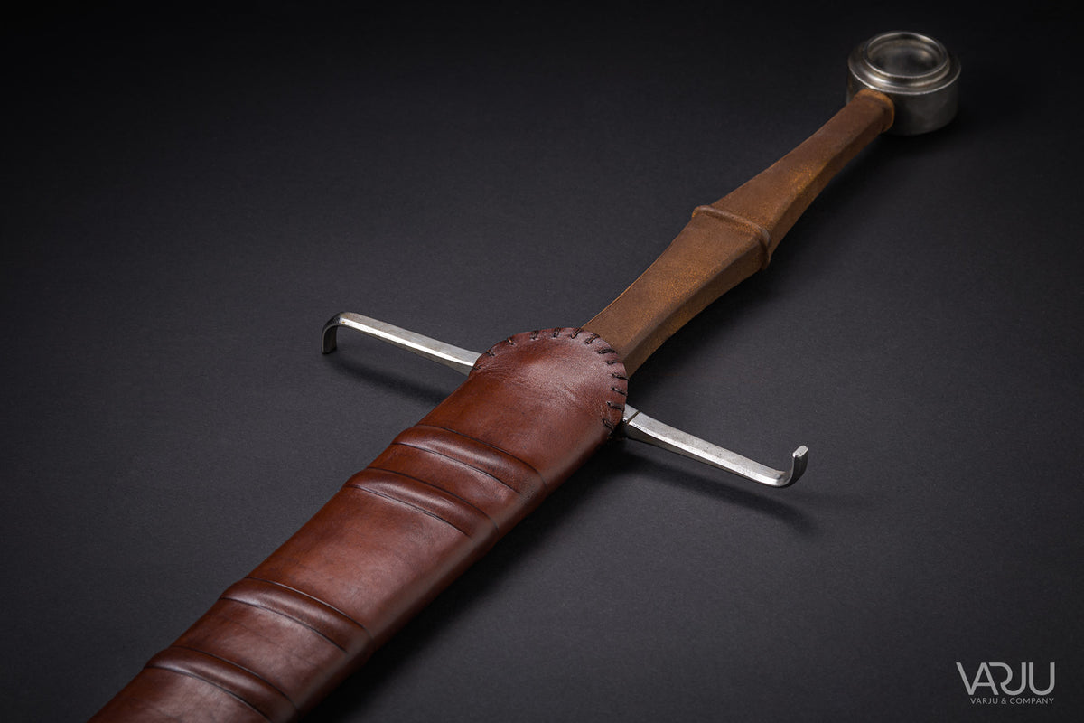 Simple scabbard sheath – Varjuco